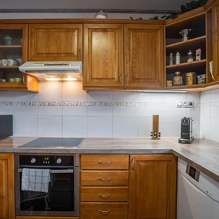 Elements & Renata Bozicany