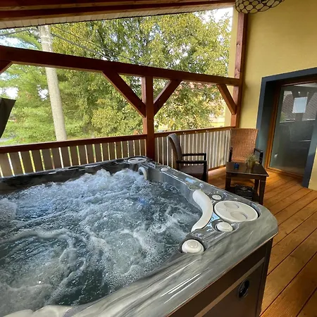 Elements & Renata Apartment Bozicany