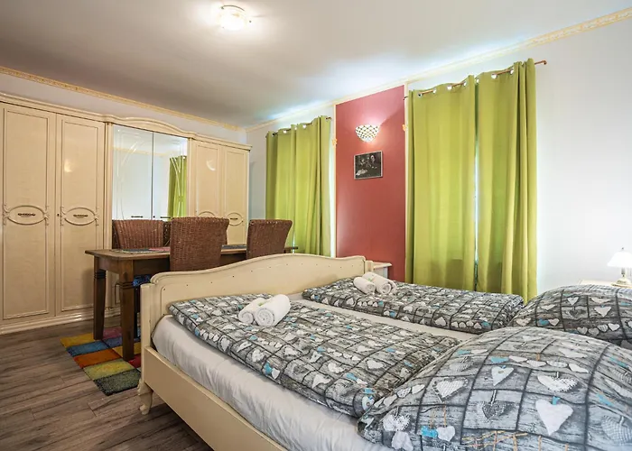 Apartman Elements & Renata Bozicany